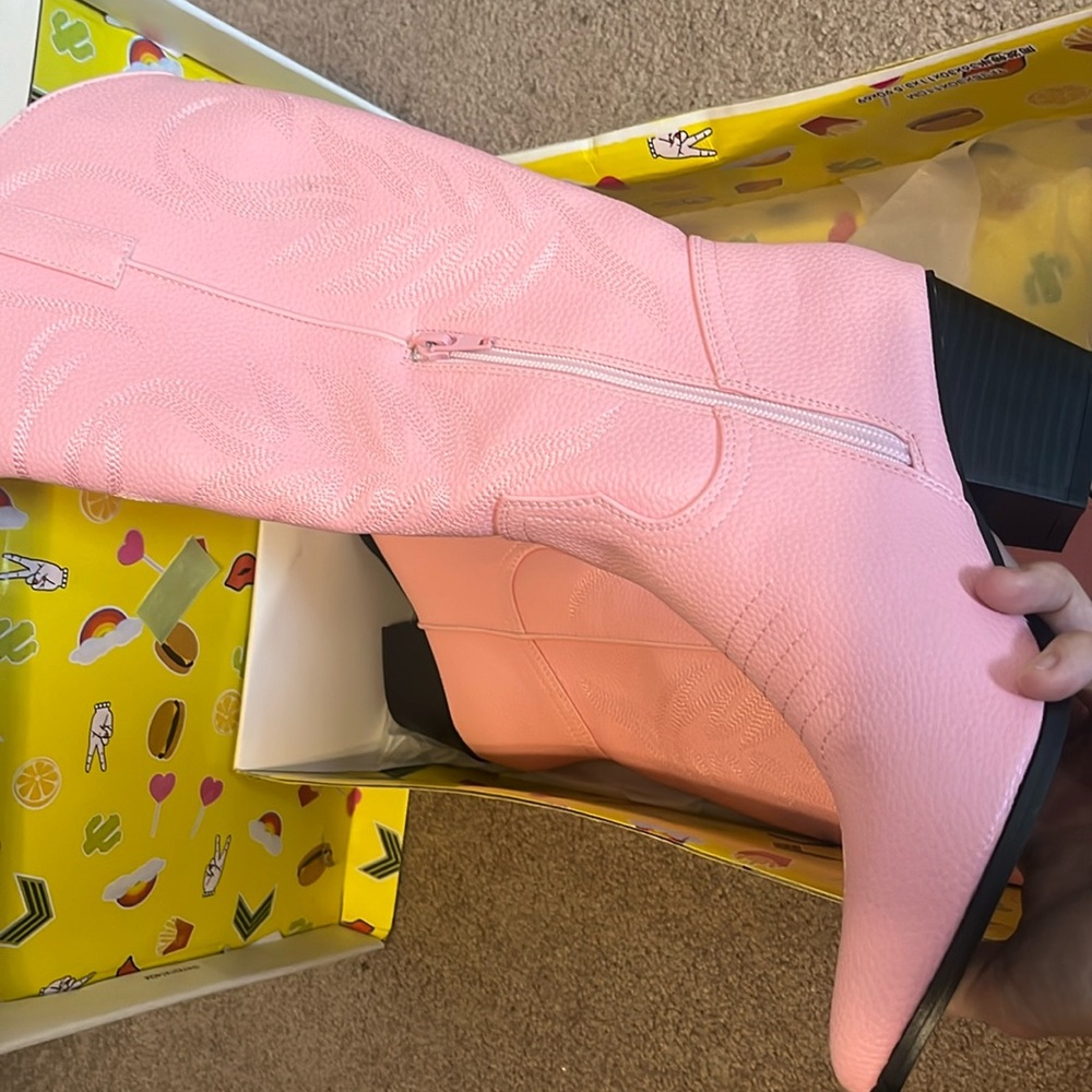 pink cowgirl boots